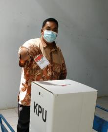 LURAH SUMBERWUNGU NYOBLOS DI TPS 15