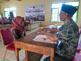 PENYALURAN INSENTIF KADER POSYANDU TRIWULAN II